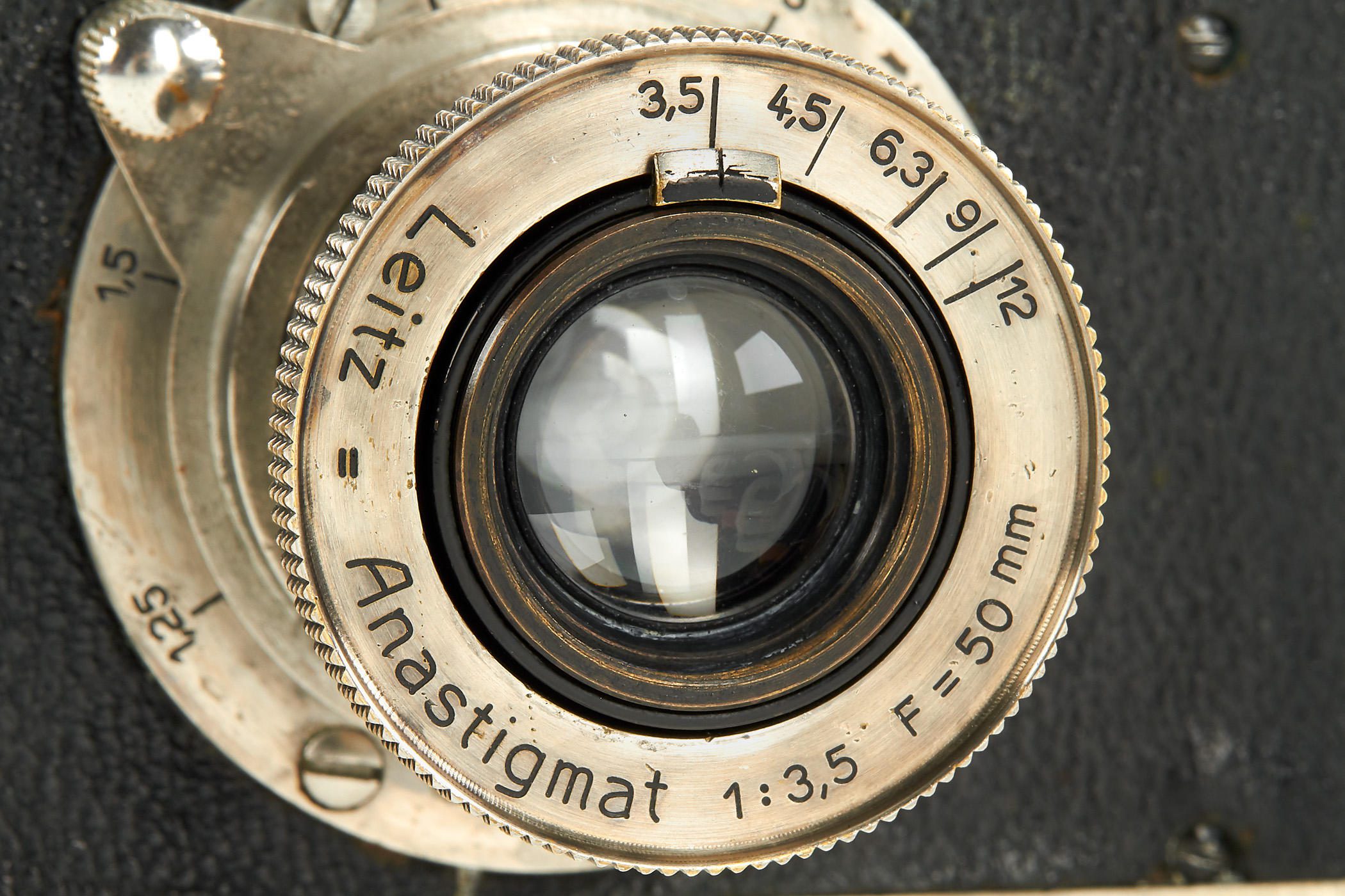 BlogNicolasBeaumont-LeitzPhotographicaAuction-Illus_ObjLeica0